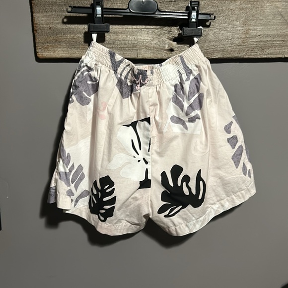NWOT The Group Babaton Ravi Camp shirt short set - Picture 7 of 15